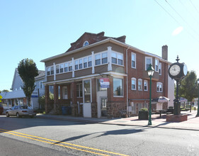 102 E Broad St, Hatfield, PA for sale Primary Photo- Image 1 of 1