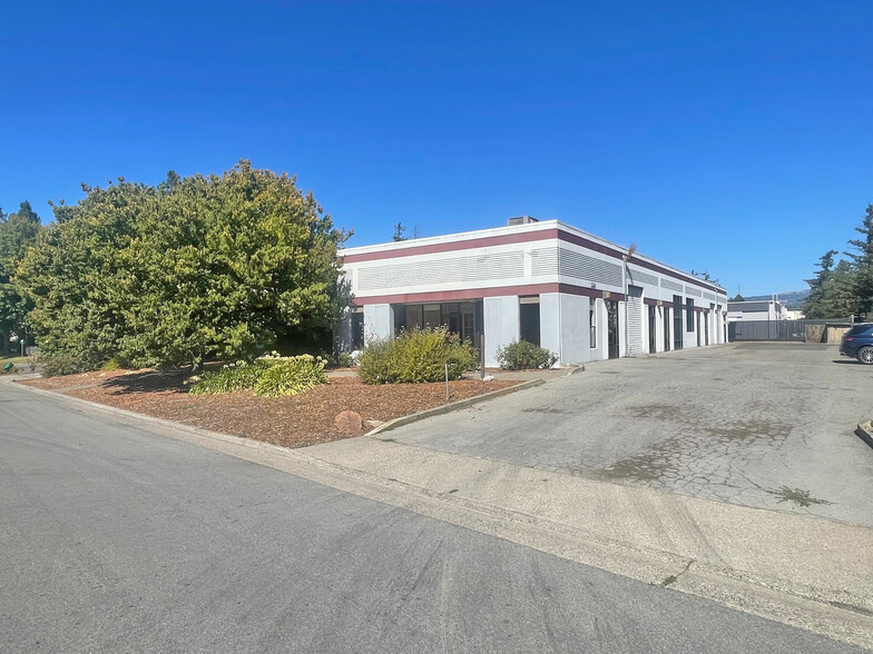 1250 Holm Rd, Petaluma, CA for rent - Building Photo - Image 1 of 6