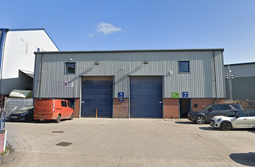 6-7 Mortimer Rise, Ossett for sale - Primary Photo - Image 1 of 1