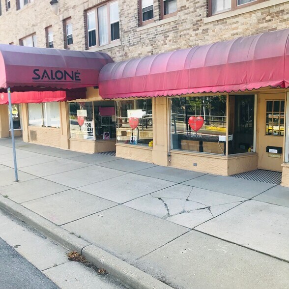 919931 E Ogden Ave, Milwaukee 53202 UK