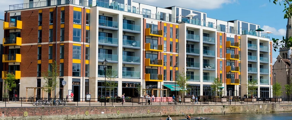 Riverside North, Bedford for sale - Building Photo - Image 2 of 4