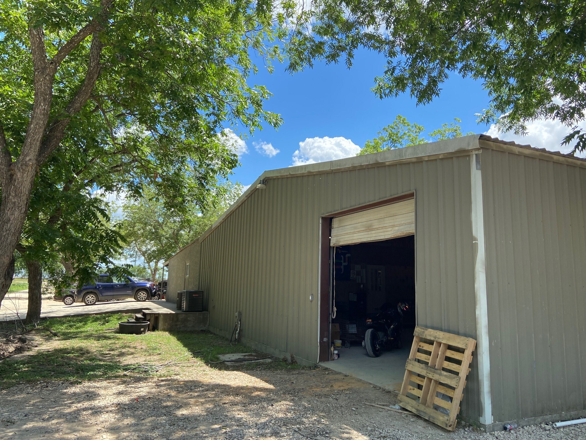 2933 US Highway 90 E, Castroville, TX for sale Building Photo- Image 1 of 1