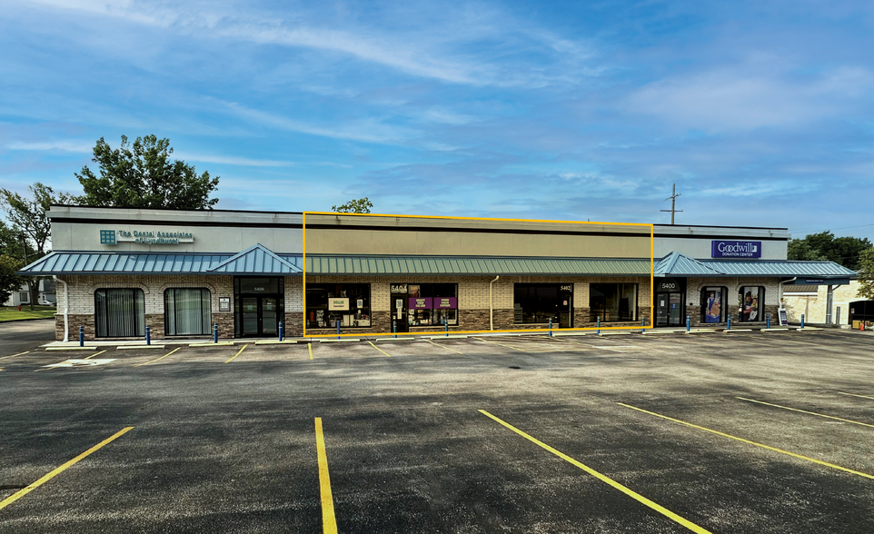 5400-5404 Mayfield Rd, Lyndhurst, OH for rent - Building Photo - Image 1 of 10