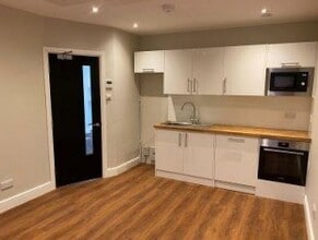 77 London Rd, Ewell to rent Interior Photo- Image 1 of 4