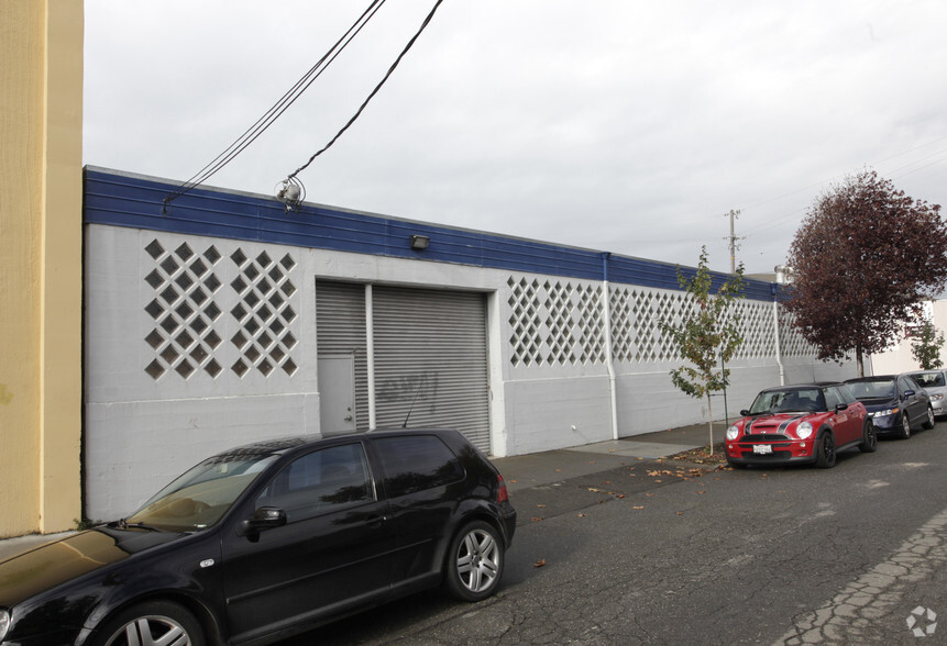 2300 4th St, Berkeley, CA for rent - Building Photo - Image 2 of 2