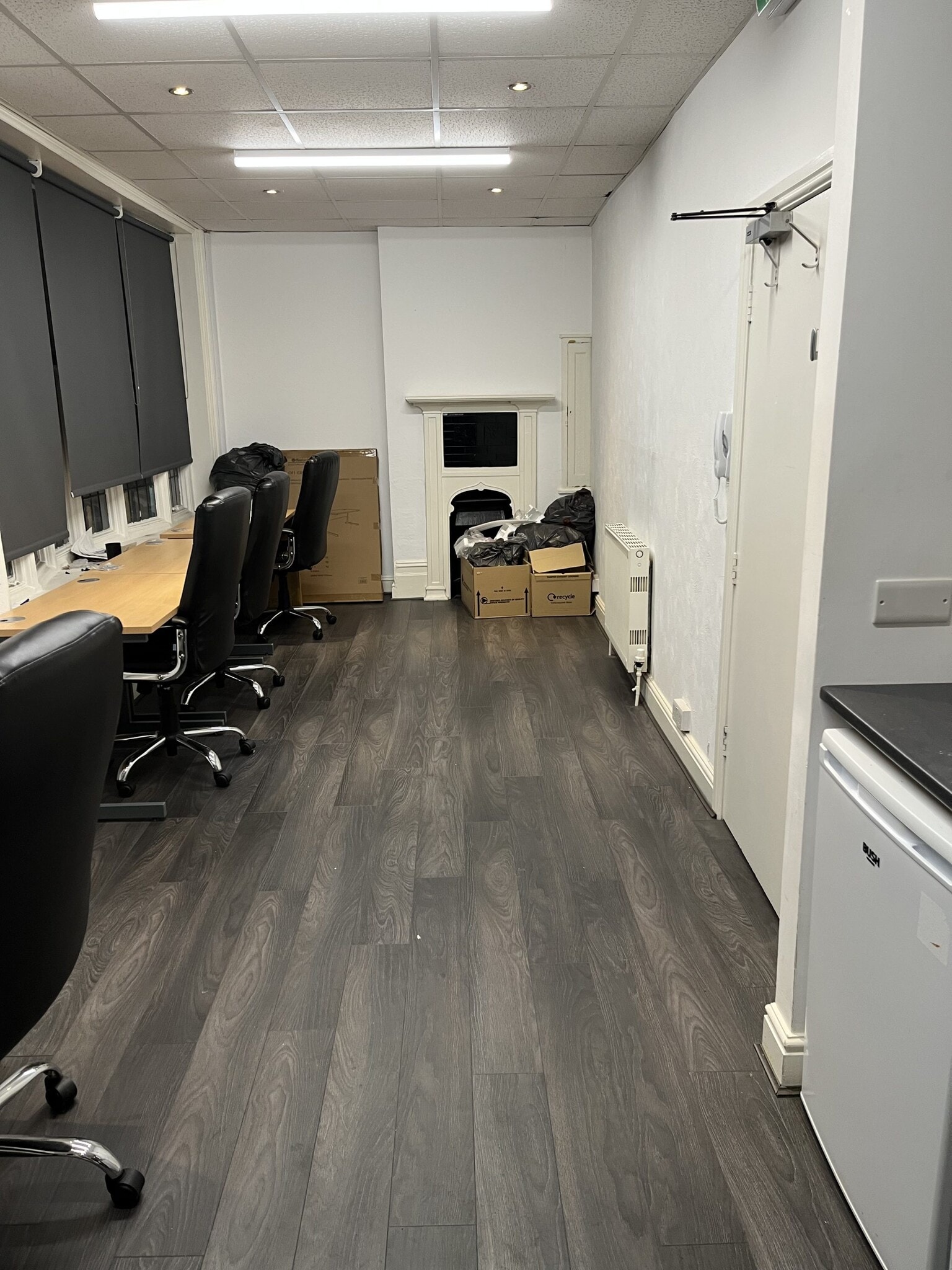 1-1A Telegraph St, London to rent Interior Photo- Image 1 of 2