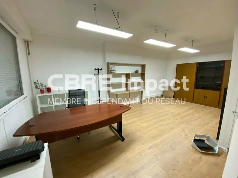 Light Industrial in Dijon to rent - Building Photo - Image 2 of 11