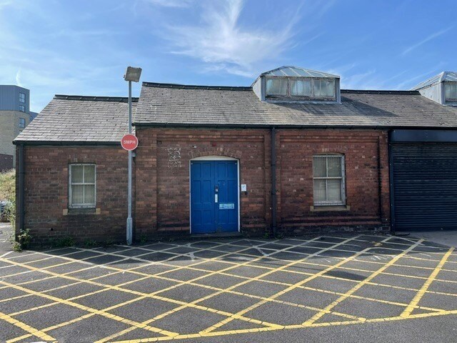 Berkeley St, Preston to rent Building Photo- Image 1 of 2