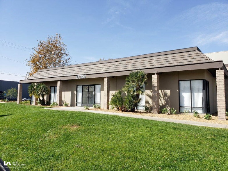 17221 Daimler St, Irvine, CA to rent - Building Photo - Image 3 of 12