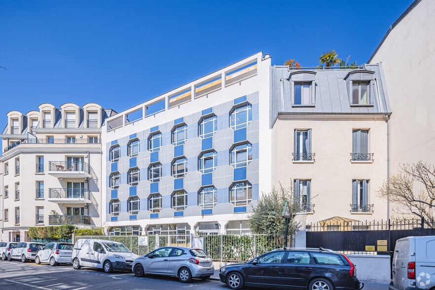 34 Rue Jean Jaurès, Puteaux to rent - Building Photo - Image 2 of 18