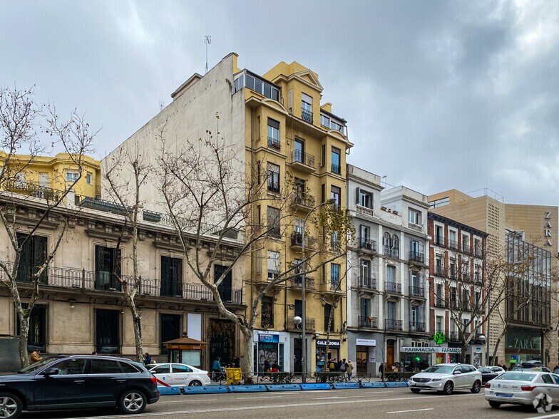 Retail in Madrid, Madrid to rent - Building Photo - Image 1 of 1