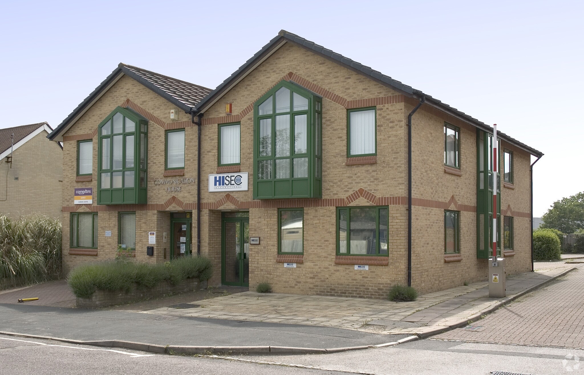 4 Victoria Ave, Camberley for sale Primary Photo- Image 1 of 1