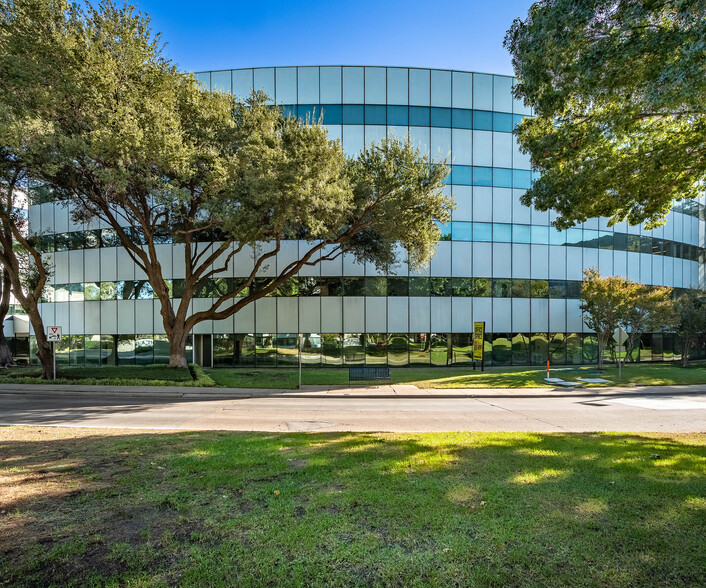 14800 Quorum Dr, Dallas, TX for rent - Building Photo - Image 1 of 8