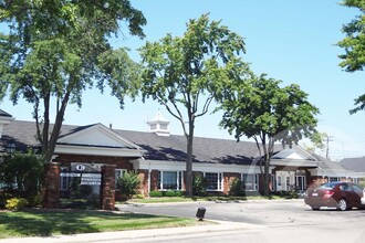 5800 Monroe St, Sylvania, OH for rent Building Photo- Image 1 of 9