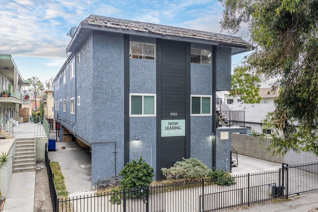 More details for 5912 Willoughby Ave, Los Angeles, CA - Build-to-Rent for Sale