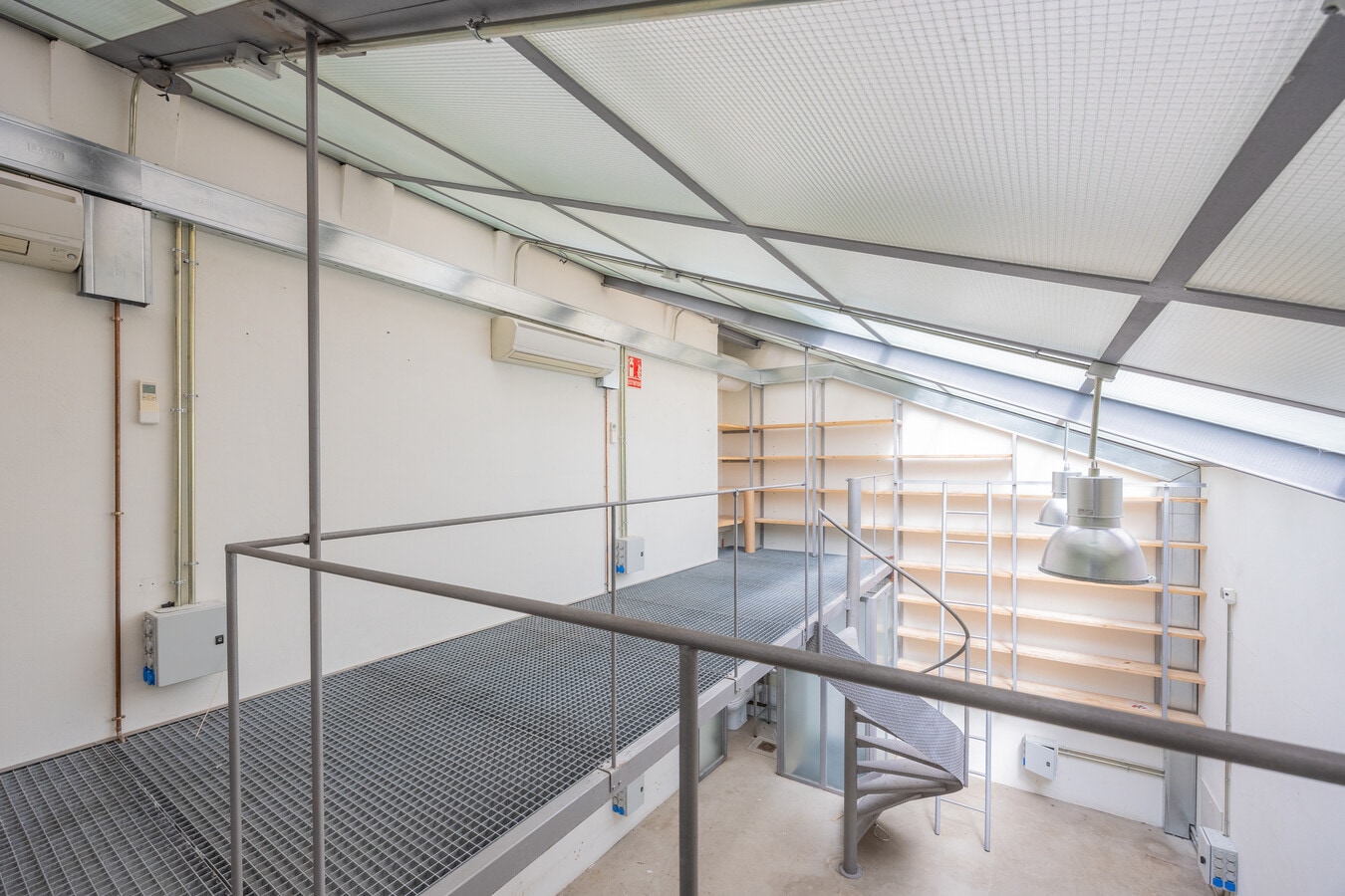 Madrid, MAD 28010 - Unit 1 -  - Interior Photo - Image 1 of 4