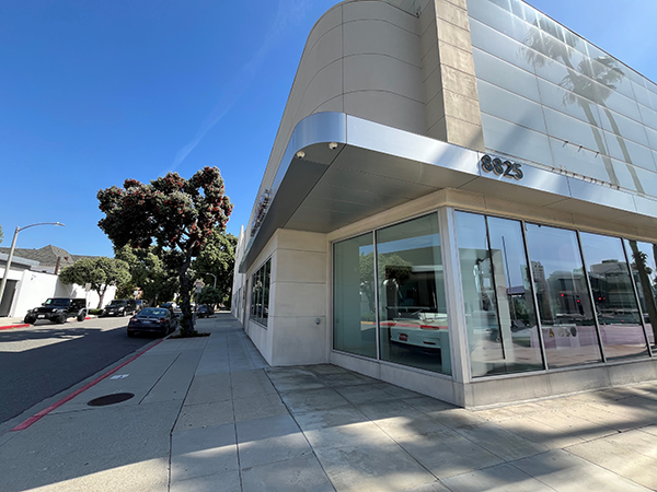 8813-8825 Wilshire Blvd, Beverly Hills, CA for rent - Building Photo - Image 2 of 7