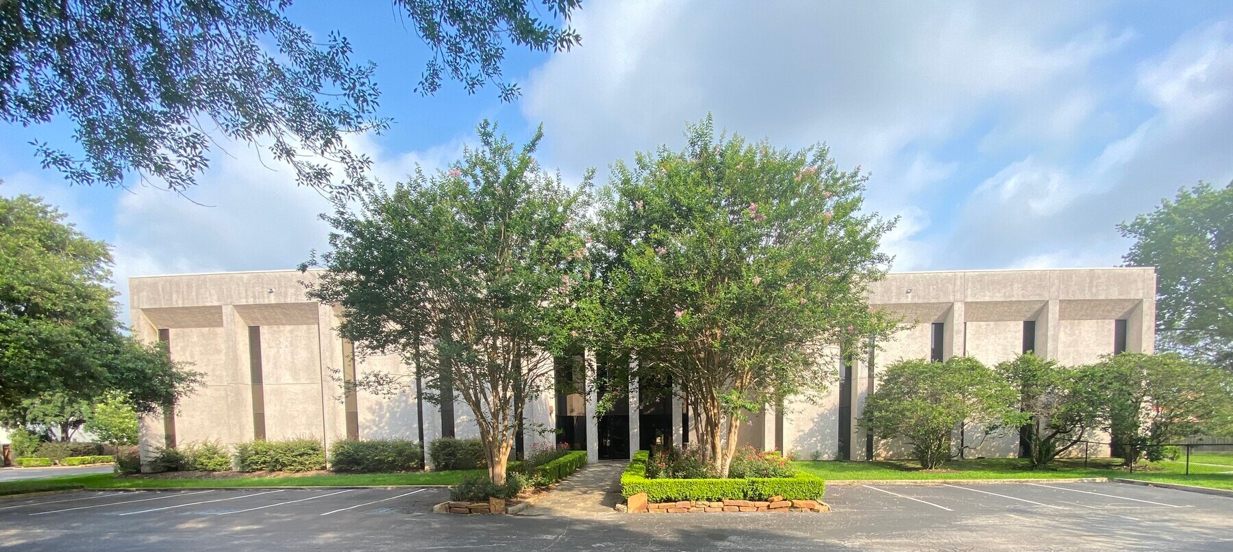 8945 Long Point Rd, Houston, TX 77055 - Forney Construction | LoopNet UK