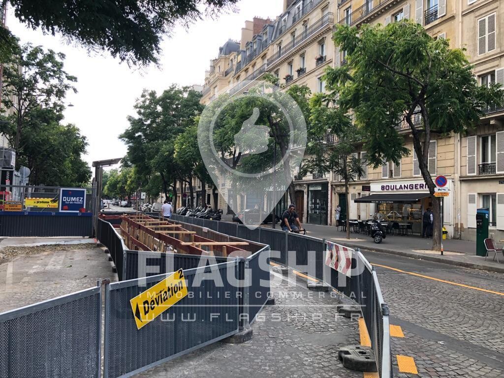 Location Commerce 85 m² - Photo 1