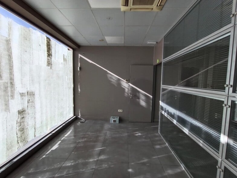 Avenida de las Castañeras, 34, Arroyomolinos, Madrid for sale - Interior Photo - Image 3 of 6
