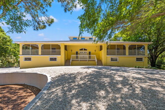 9660 90th Ave, Seminole, FL for sale Building Photo- Image 1 of 85