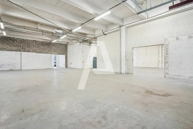 14 Rue De Villeneuve, Rungis to rent - Interior Photo - Image 2 of 5