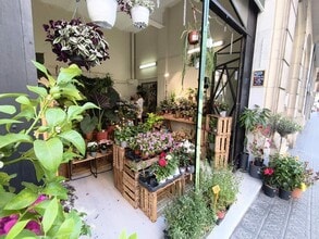 Retail in Barcelona, Barcelona to rent Interior Photo- Image 2 of 12