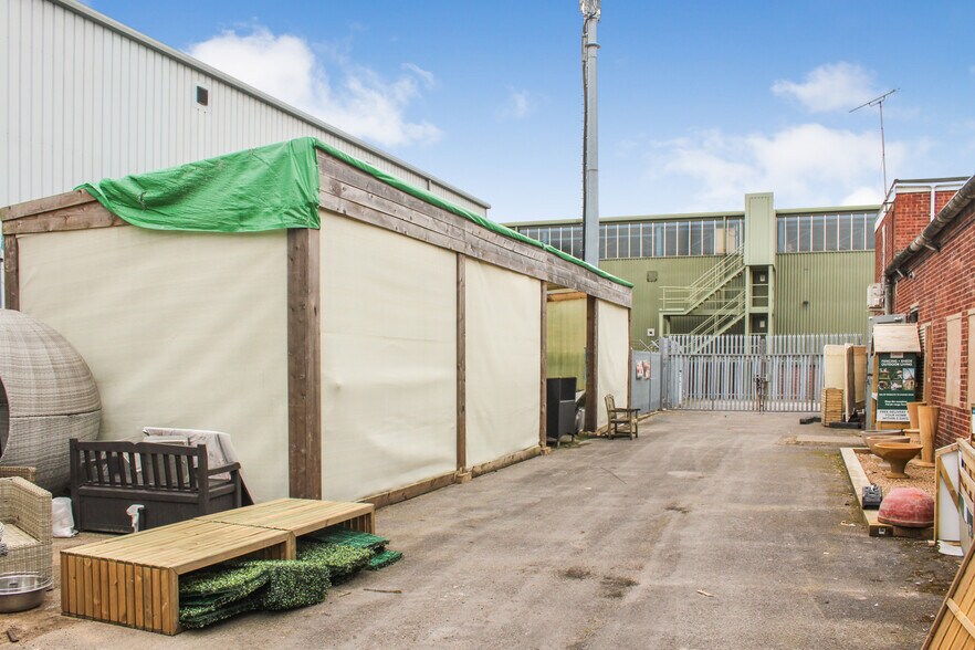 Park Rd, Calverton for sale - Building Photo - Image 1 of 1