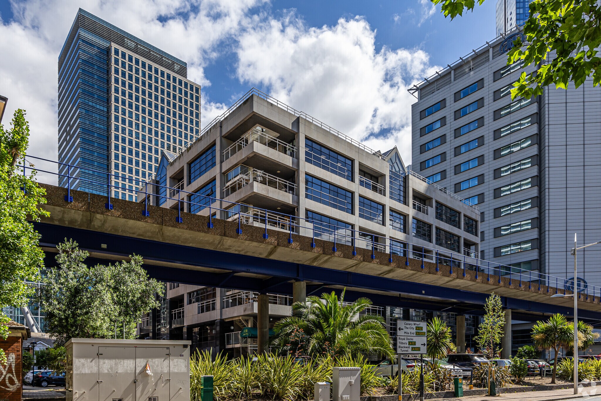 Admirals Way, London for sale Primary Photo- Image 1 of 24