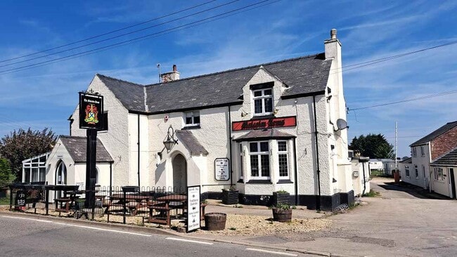 More details for Firth Bank, Boston - Retail to Rent