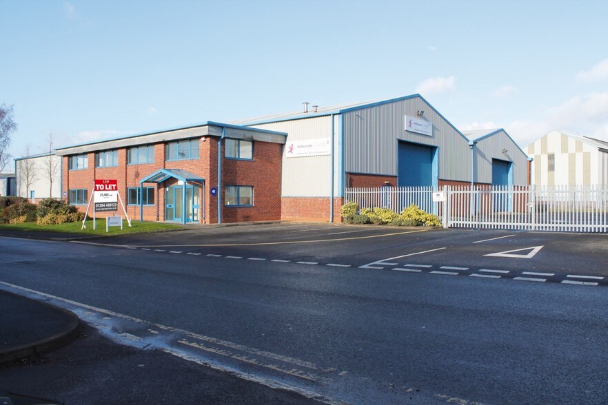 Third Ave, Kingswinford for sale - Building Photo - Image 1 of 1