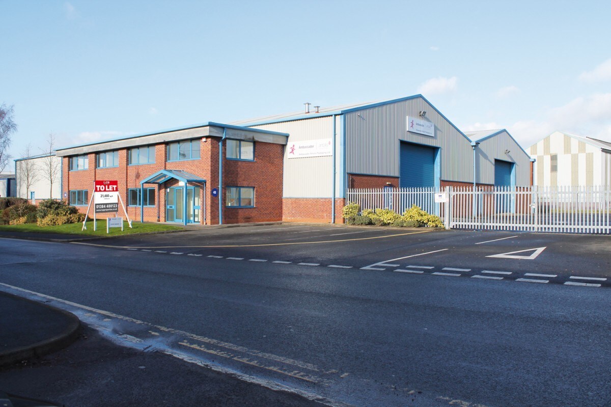 Third Ave, Kingswinford for sale Building Photo- Image 1 of 1