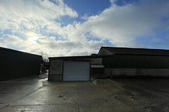 Unit 5 Harlesford Farm, Tetsworth to rent Building Photo- Image 1 of 4
