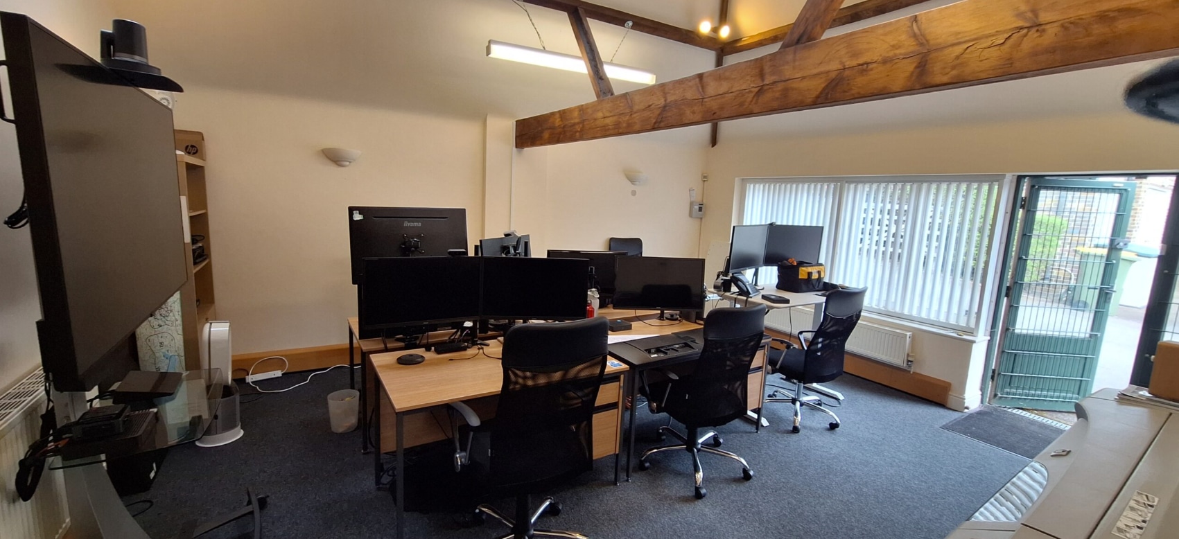 London Rd, Bolney to rent Interior Photo- Image 1 of 3