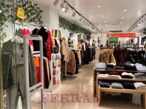 Retail in Barcelona, Barcelona to rent Interior Photo- Image 2 of 3