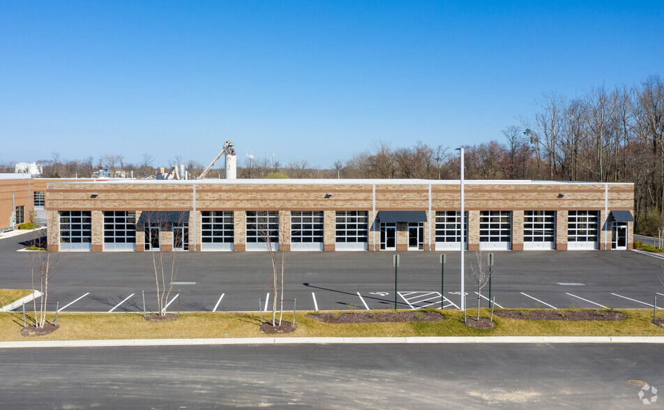 81 Dover Rd, Glen Burnie, MD for rent - Building Photo - Image 1 of 6