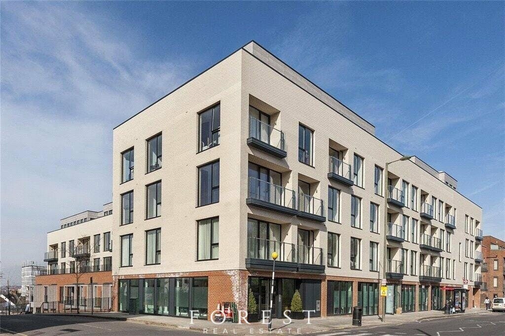 771 Finchley Rd, London for sale Primary Photo- Image 1 of 1