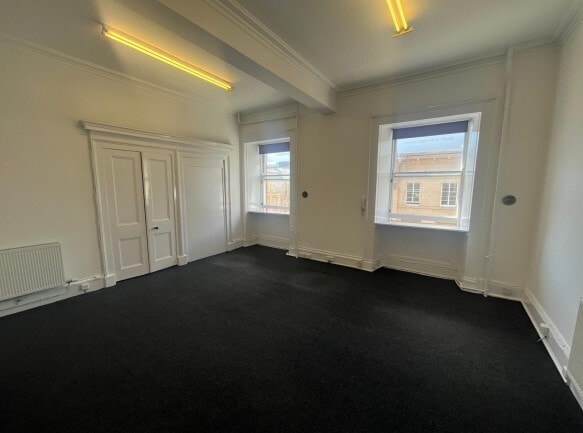 196-200 Bath St, Glasgow to rent Interior Photo- Image 1 of 12