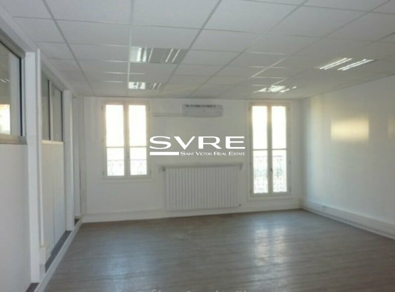 Office in Marseille to rent - Interior Photo - Image 2 of 10