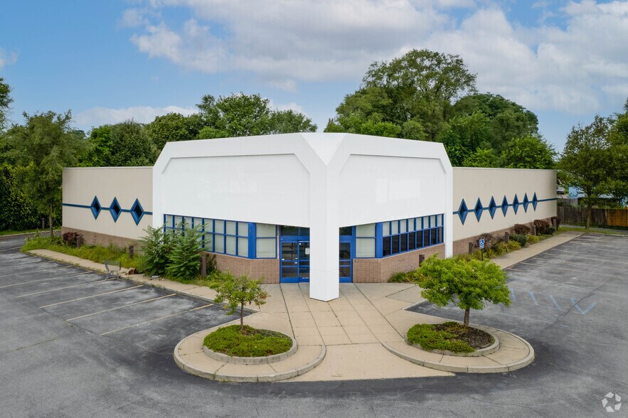 1 Fuller Rd, Albany 12205 UK