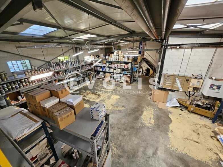 Light Industrial in Arcueil to rent - Interior Photo - Image 2 of 21