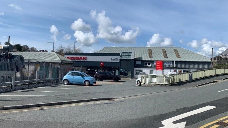 Salutation Sq, Haverfordwest to rent - Building Photo - Image 2 of 2