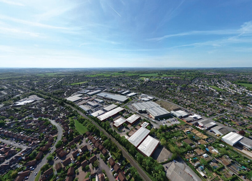 9 Glaisdale Pky, Nottingham for sale - Building Photo - Image 3 of 5