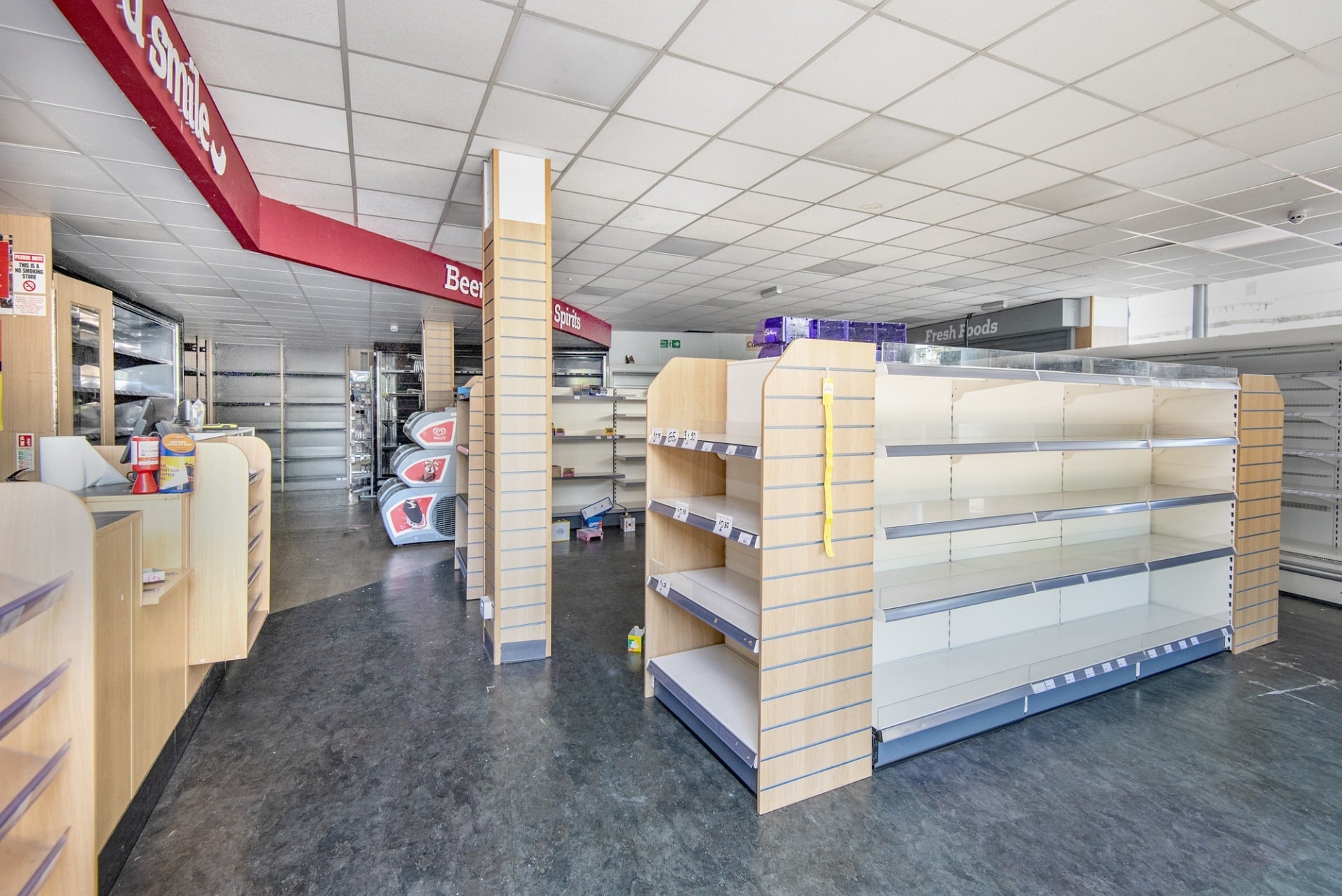 1-2 Berkeley Vale, Falmouth to rent Interior Photo- Image 1 of 4