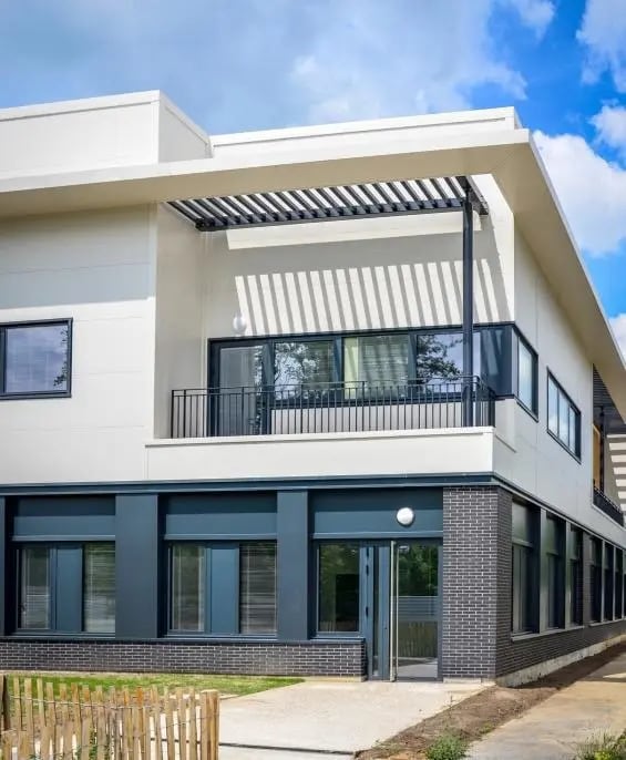 Location Local d'activités 311 m²