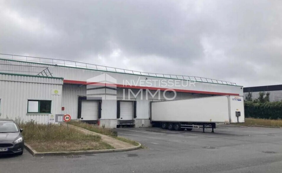 Light Industrial in Mitry Mory to rent - Building Photo - Image 3 of 13