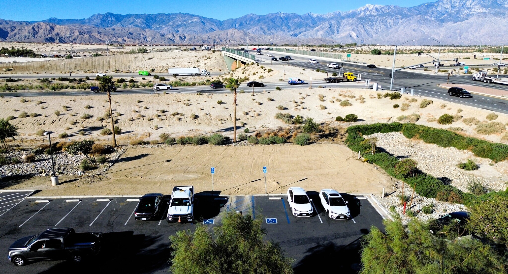 31330 Bob Hope Dr, Cathedral City, CA to rent Primary Photo- Image 1 of 6