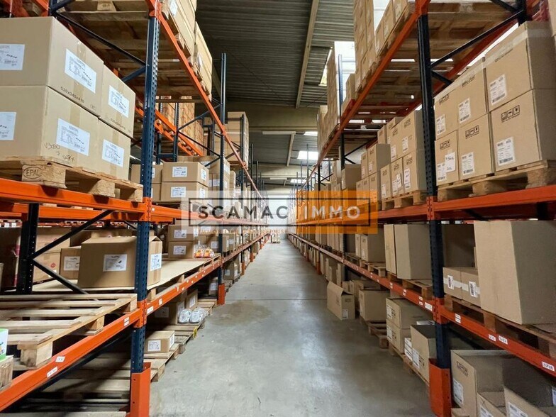 Industrial in L'HAY-LES-ROSES to rent - Interior Photo - Image 3 of 4