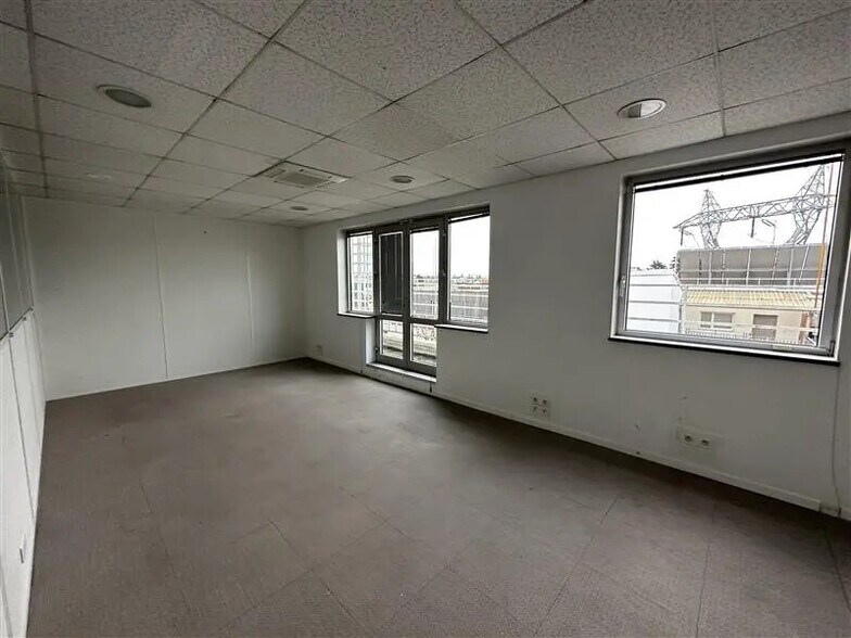 Office in Chevilly-Larue to rent - Interior Photo - Image 3 of 5