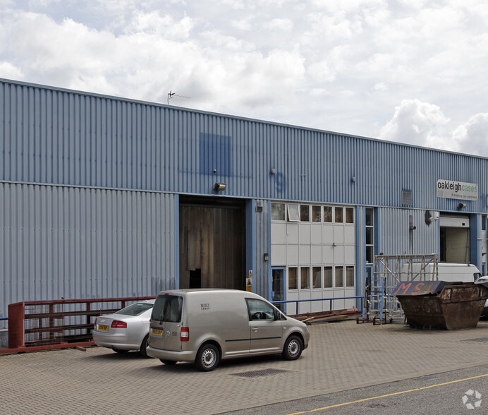 Summit Rd, Potters Bar for sale - Primary Photo - Image 1 of 1